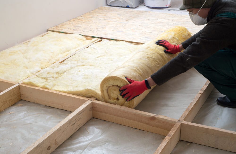 Work composed of mineral wool insulation in the floor, floor heating insulation, warm house
